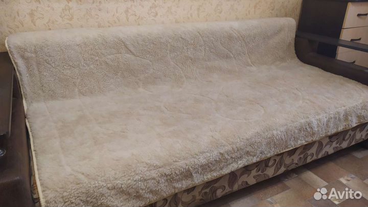 Меховые накидки на кресло и диван