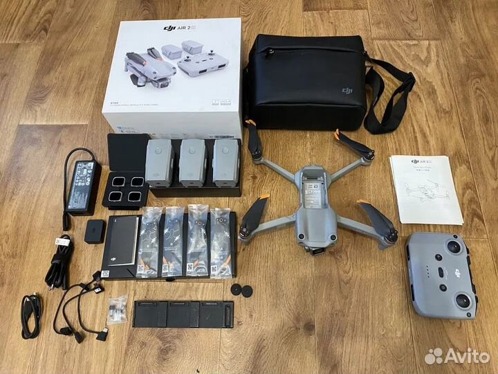 Квадрокоптер DJI Mavic Air 2S Fly More Combo