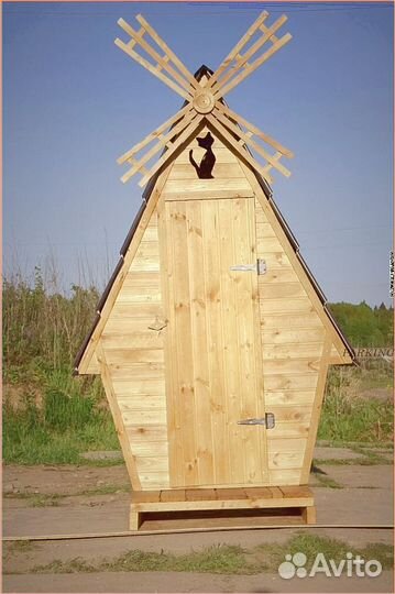 Уличный туалет с декором CAO