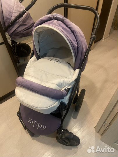Коляска прогулочная Zippy