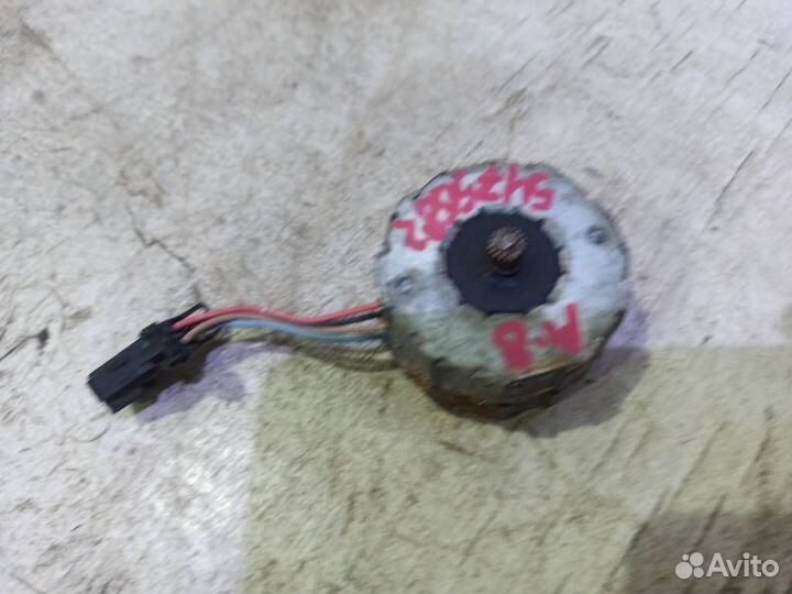 Моторчик люка Ауди A8 D3 4E