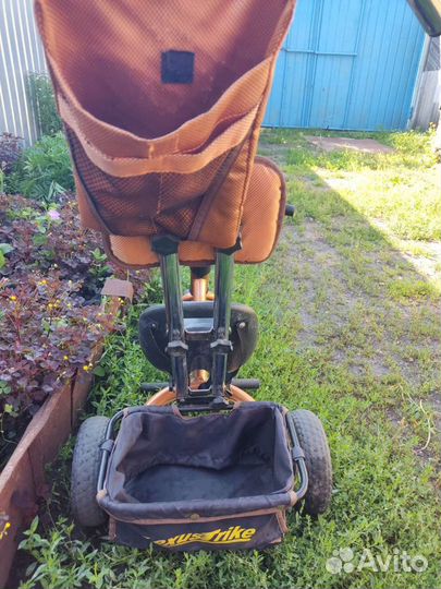 Велосипед детский трехколесный с управлением