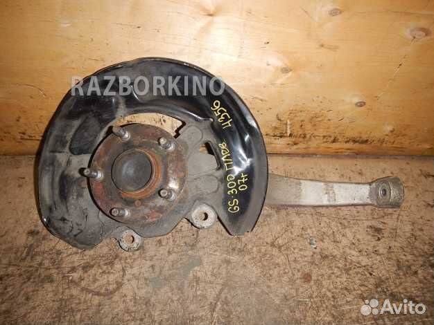 Кулак передний левый