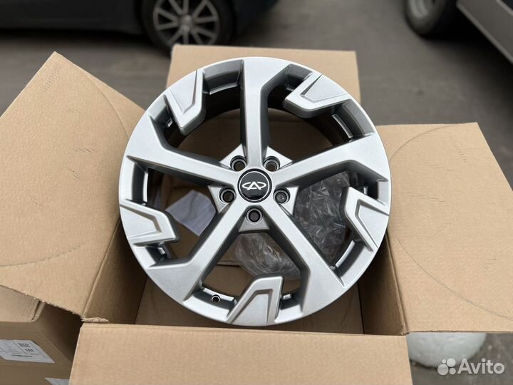Новые диски R18 на Chery Tiggo 8 Pro / 8 Pro Max
