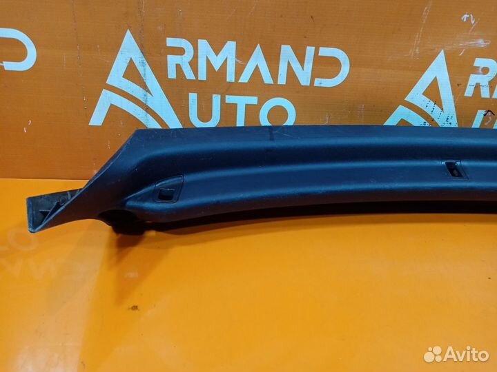 Накладка обшивки двери багажника Lexus Rx 3 AL10