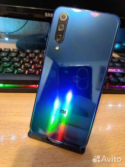 Xiaomi Mi 9 SE, 6/64 ГБ