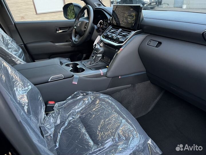 Toyota Land Cruiser 3.5 AT, 2024, 10 км