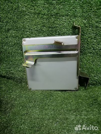 Блок управления двигателем QR20DE 237108H323 Nissa