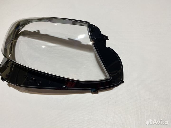 Правое стекло фары Mercedes W213 дорестайлинг
