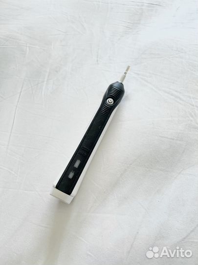 Зубная щетка oral b pro 750