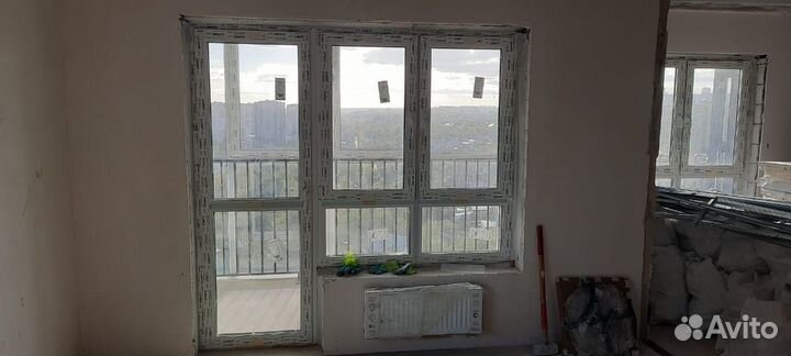 Оконный блок с дверью