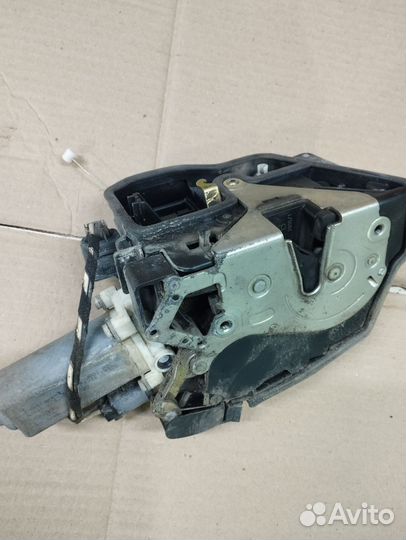 Замок двери задний правый bмw 7 Е65 бмв 7 Е65 Е66