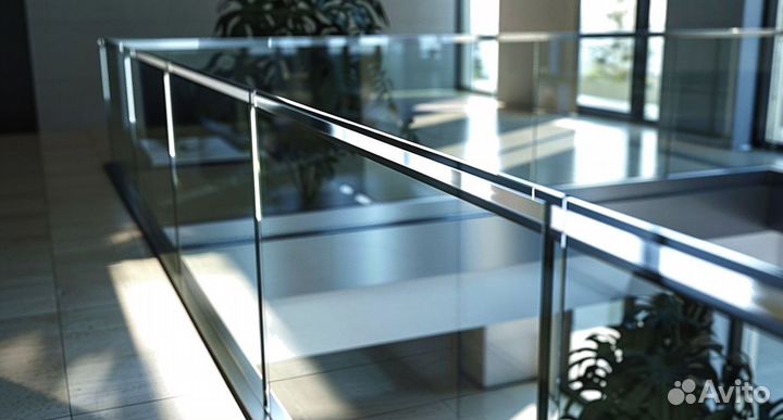 Стеклянное ограждение лестницы