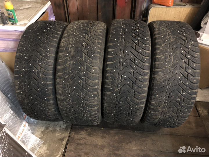 Nokian Tyres Hakkapeliitta 8 SUV 275/55 R20 117T
