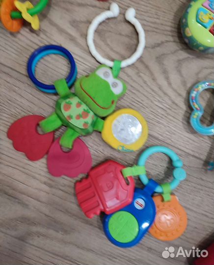 Брендовые игрушки для малышей