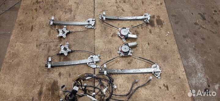 Стеклоподъёмник Nissan Almera n15