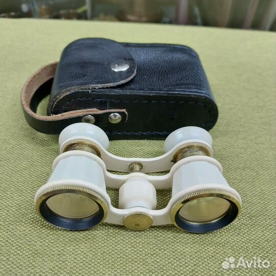 Театральный бинокль старинный