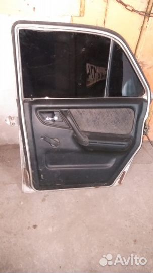 Дверь 31105 в сборе целиком