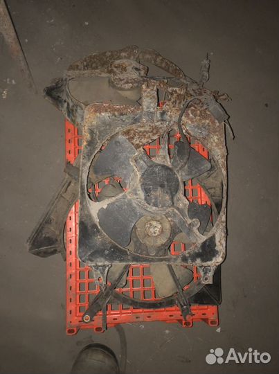 Вентилятор радиатора Honda Accord 5 CC7