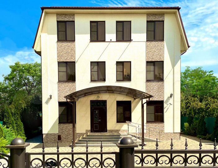 Дом 660 м² на участке 12,3 сот.