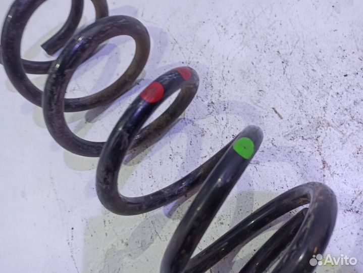 Пружина задняя Ниссан