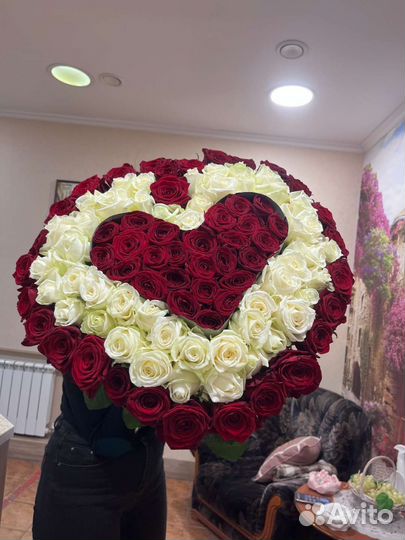 Цветы Розы. Букет в форме сердца.Доставка Воронеж