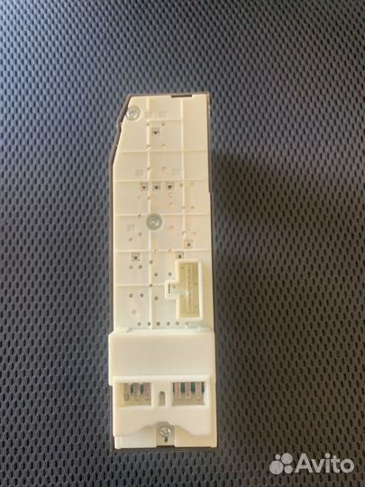 Блок стеклоподъемников Тойота Ленд Крузер 100