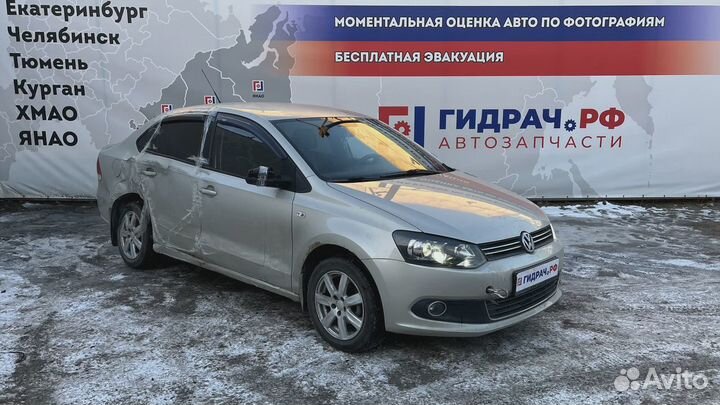 Стартер Volkswagen Polo (MK5) 02T911024K