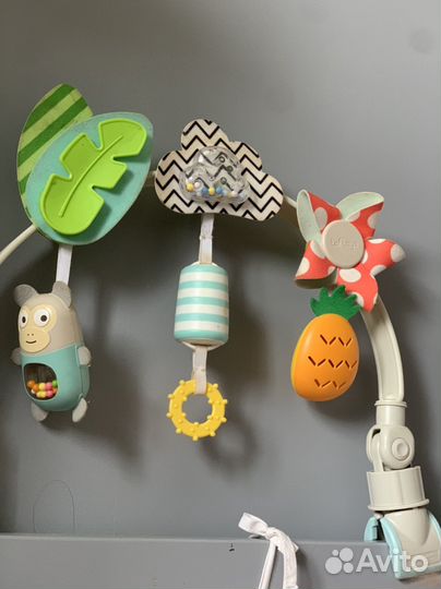 Мобиль на коляску дуга