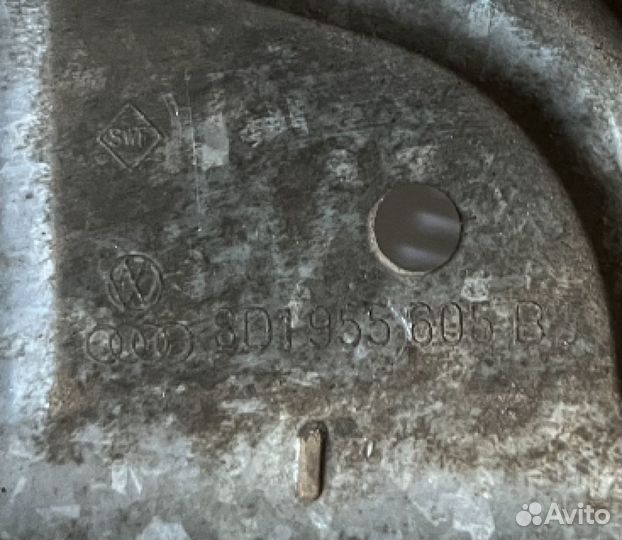 Трапеция стеклоочистителей Audi A6