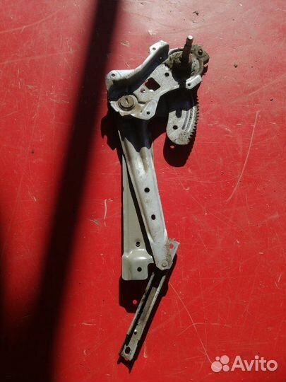Механизм стеклоподъемника задний левый Nissan