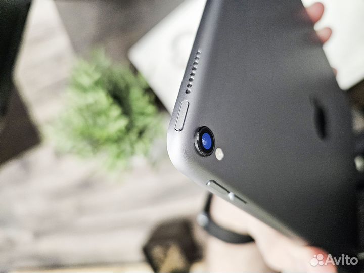 Apple iPad Pro 10.5 64gb Wi-Fi темно-серый iOS 17