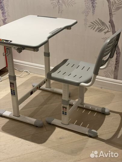 Растущая парта и стул
