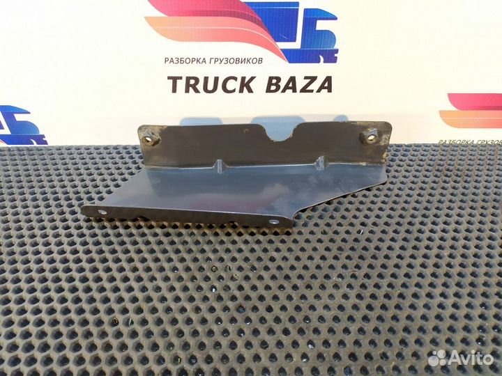 1447929 Кронштейн усилителя бампера левый