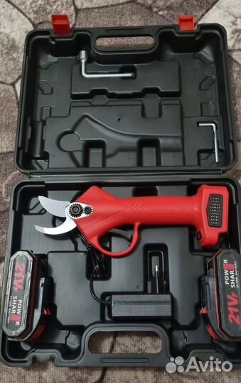 Секатор садовый аккумуляторный