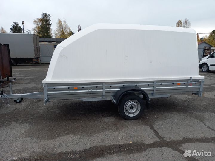 Прицеп с пластиковой крышкой новый