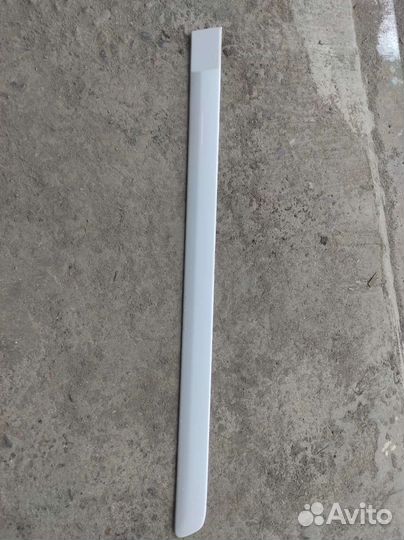 Молдинг двери nissan sunny