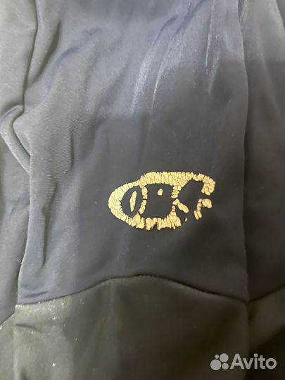 Конькобежный комбинезон