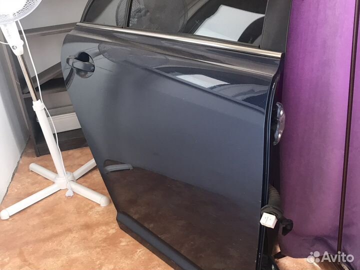 Дверь задняя правая toyota avensis
