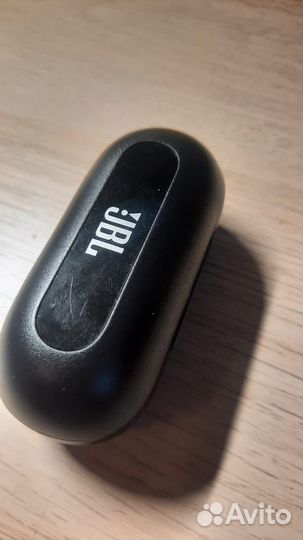 Беспроводные наушники. JBL T100TWS