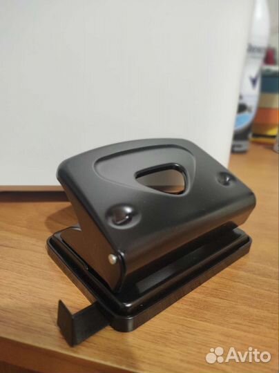 Дырокол kw-triO новый