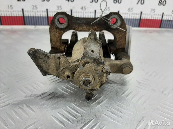 Суппорт задний левый Renault Clio 2 2-й рест