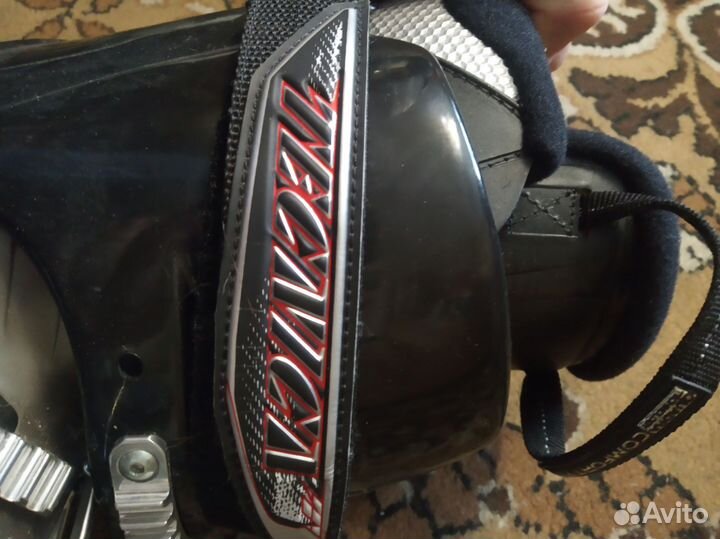 Горные лыжи с креплениями, палками, ботинками