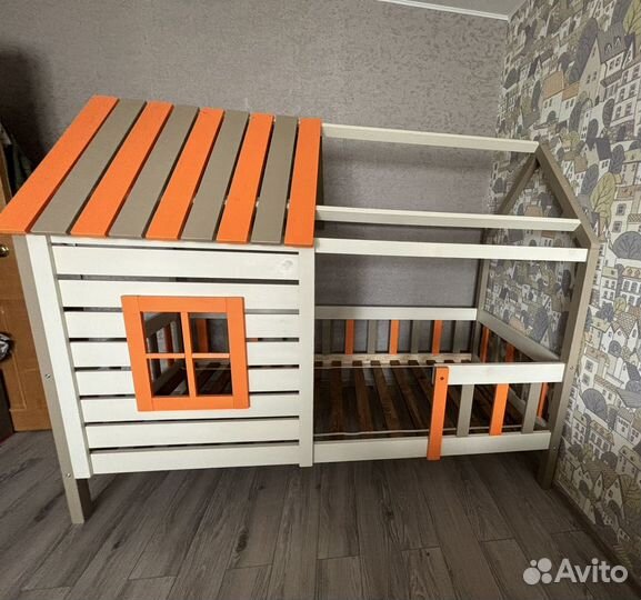 Детская кровать домик бу