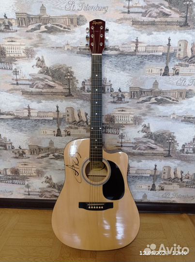 Гитара Fender Squier sa 105ce с автографом AkStar