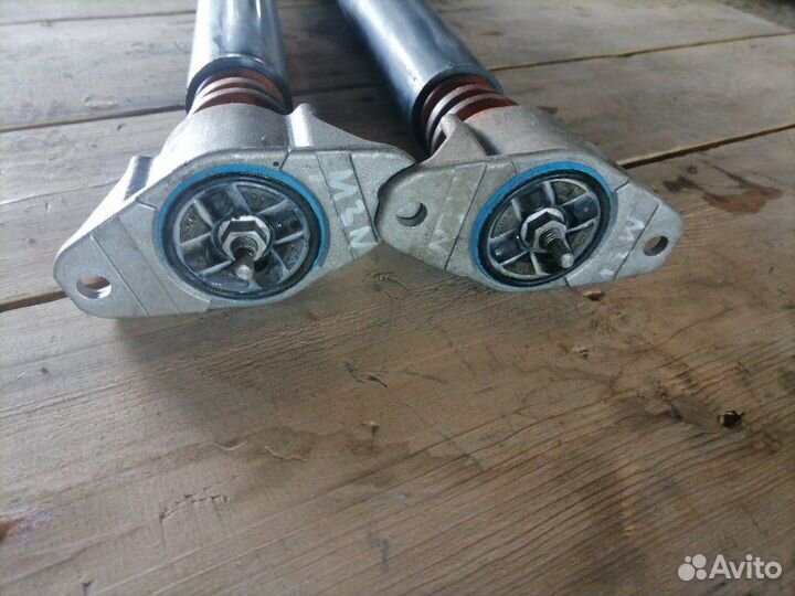 Амортизатор задний Mazda 3 BL 1.6 2009-2012