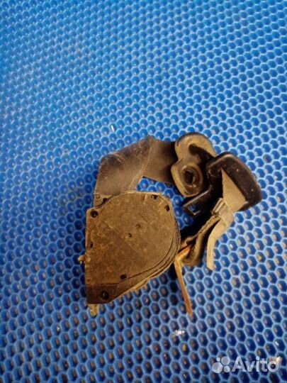 Ремень безопасности задний правый Ford Mondeo 3