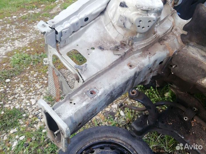 Лонжерон полка крыла перед вольво s40