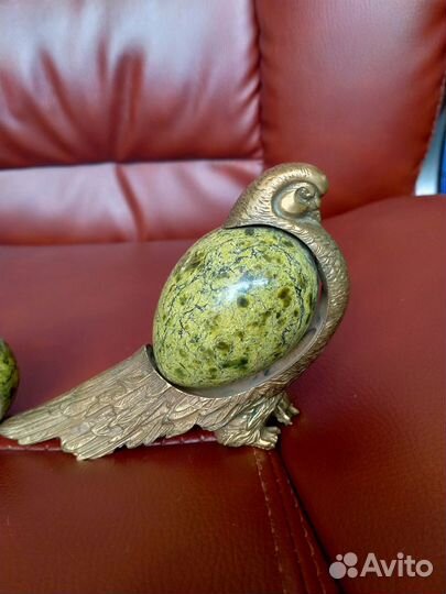 Парные статуэтки. Птицы. Голуби. Бронза. Змеевик