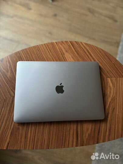 Apple macbook pro 13 2020